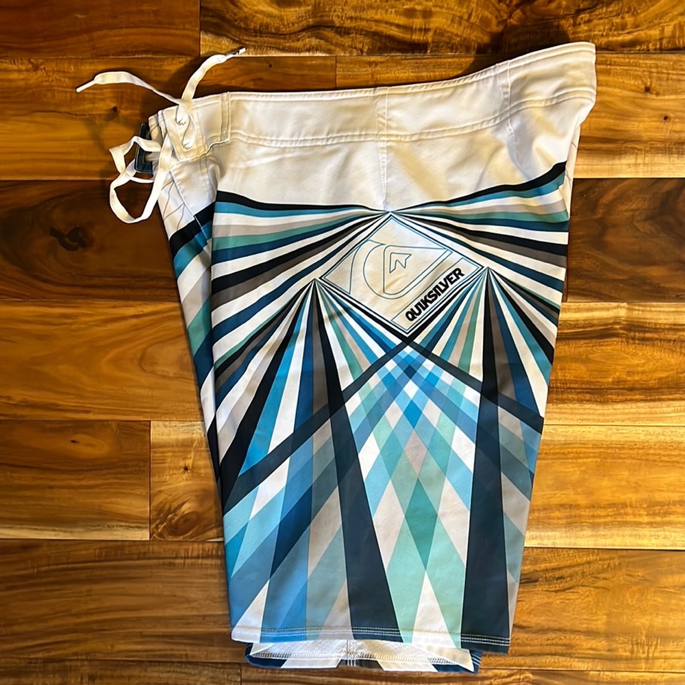 Quicksilver board shorts size 33. Multi color.